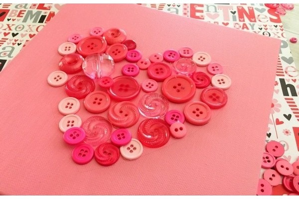 6. Large Valentine’s Day Button Heart
