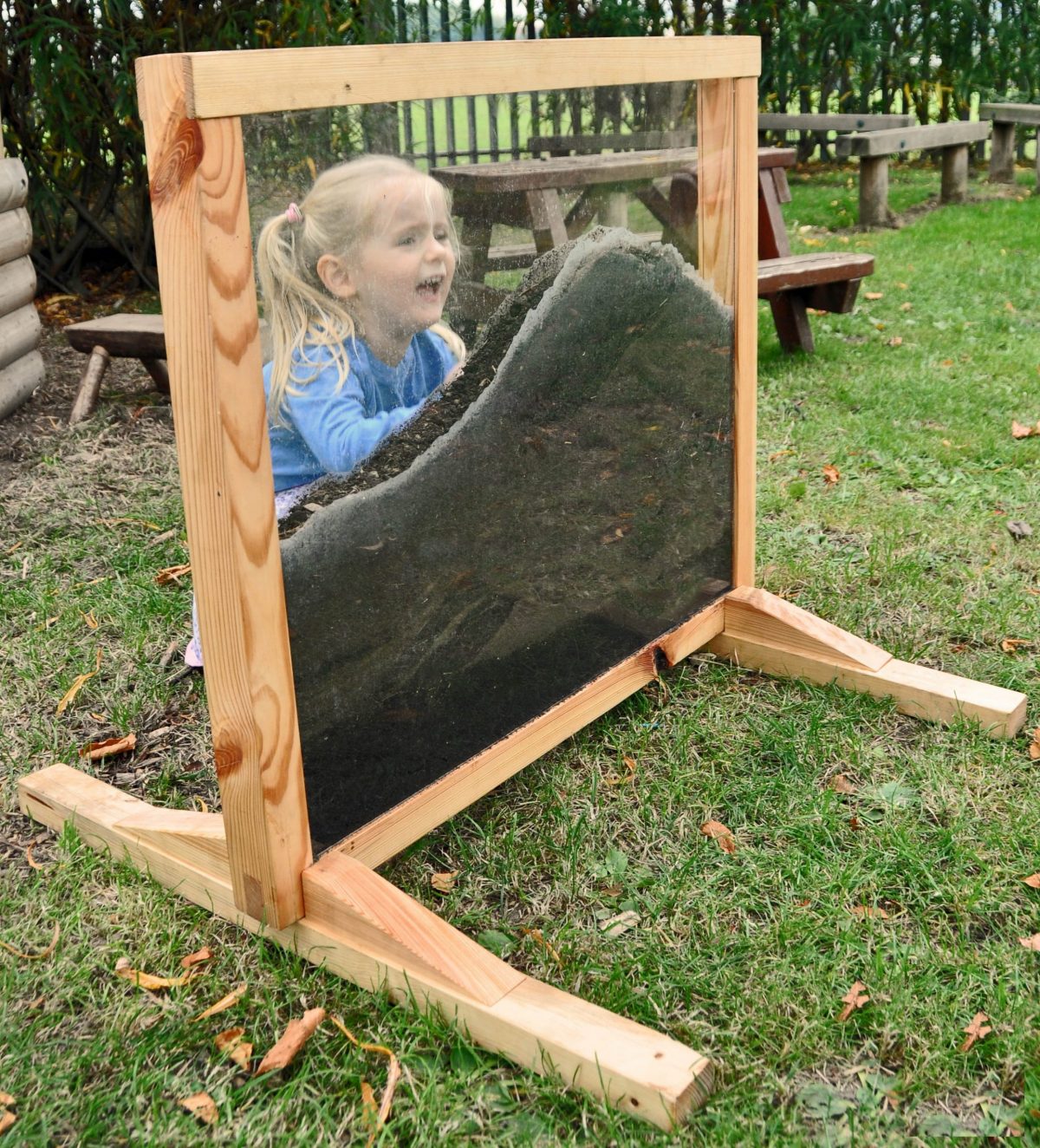 Natureplay Worm Farm Stand (no soil included)