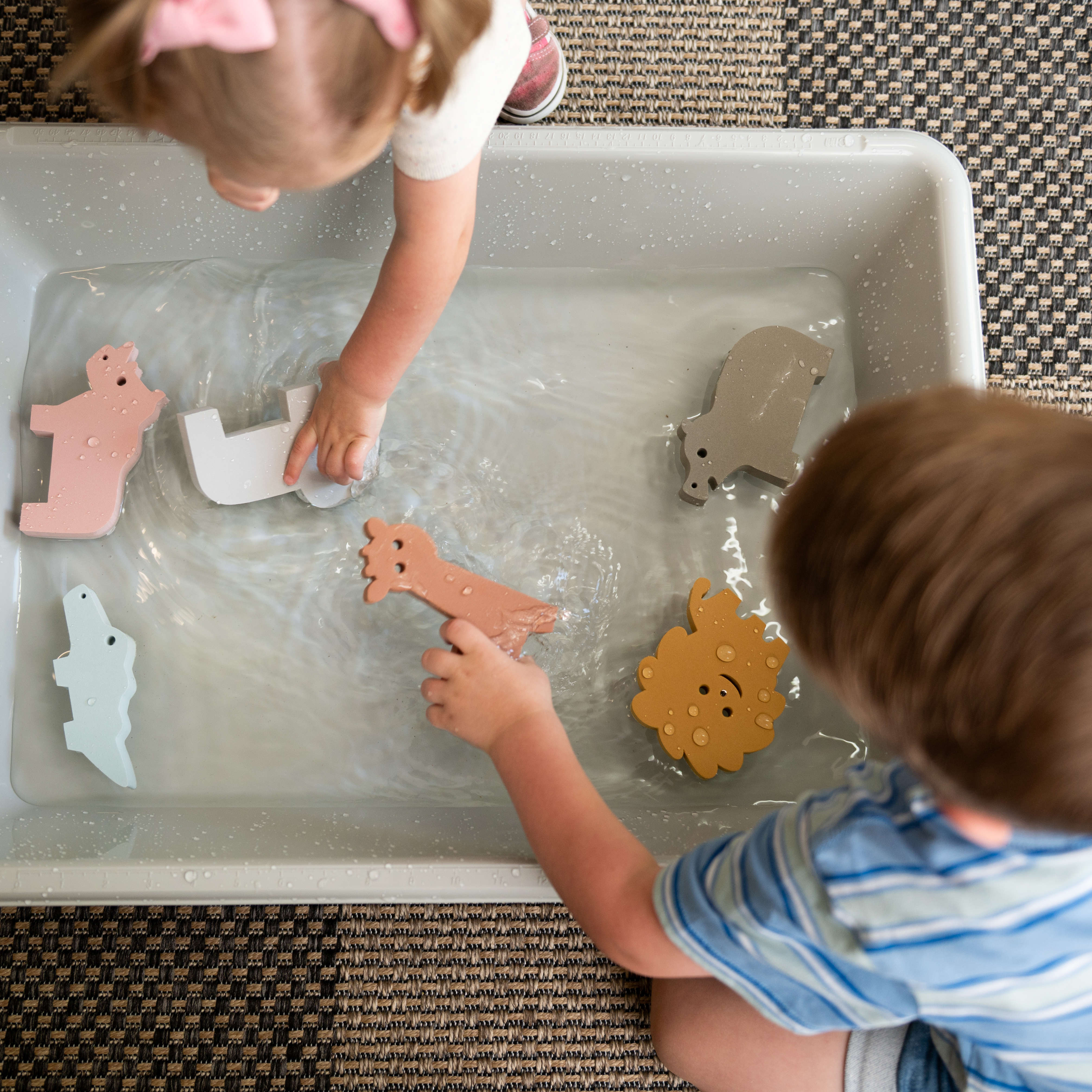 Wonder Play Waterfun Safari Set (6pcs) - Step4 Wonder Play Waterfun Safari Set (6pcs)