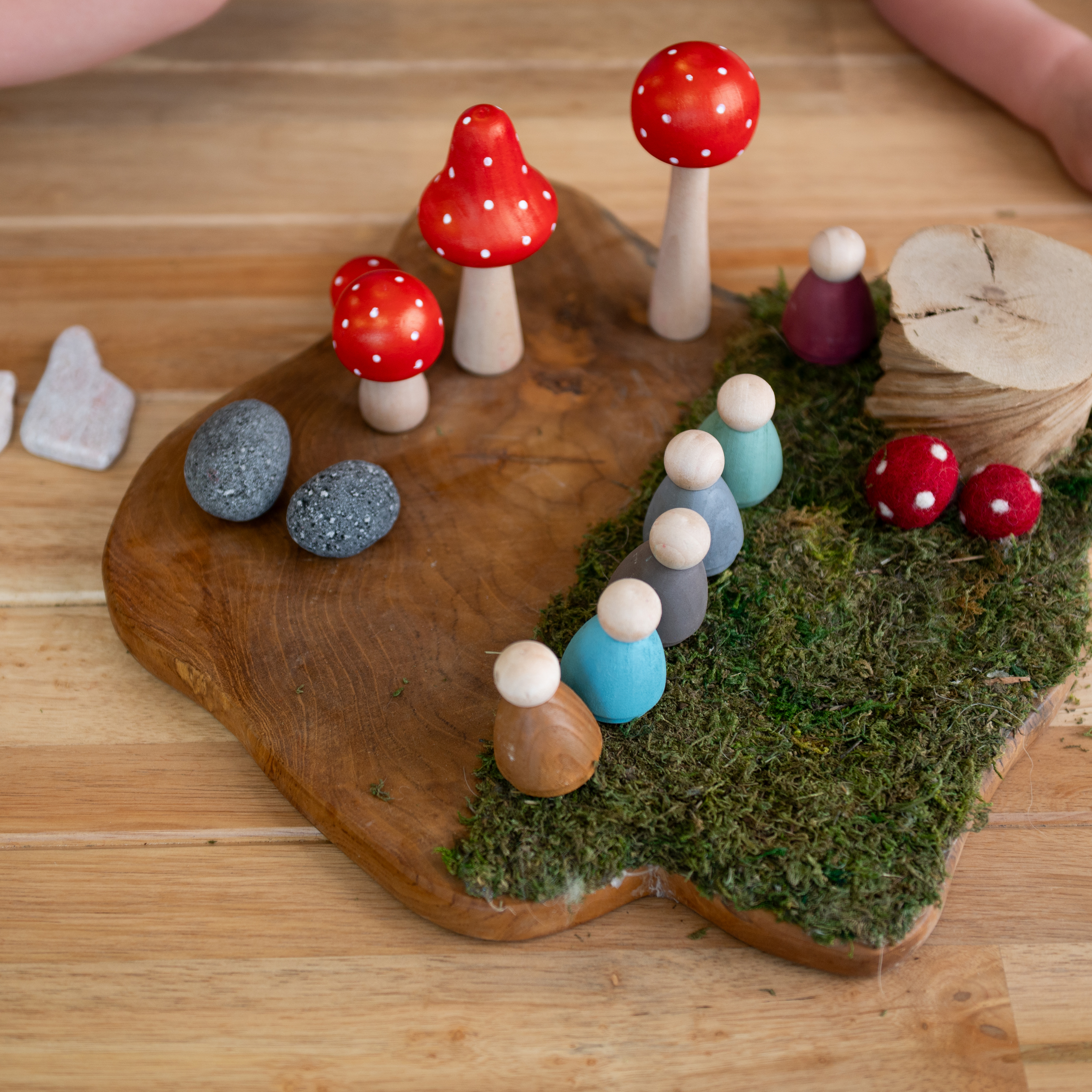 Felt Mushroom Cave & Accessories - Step4 Felt Mushroom Cave & Accessories