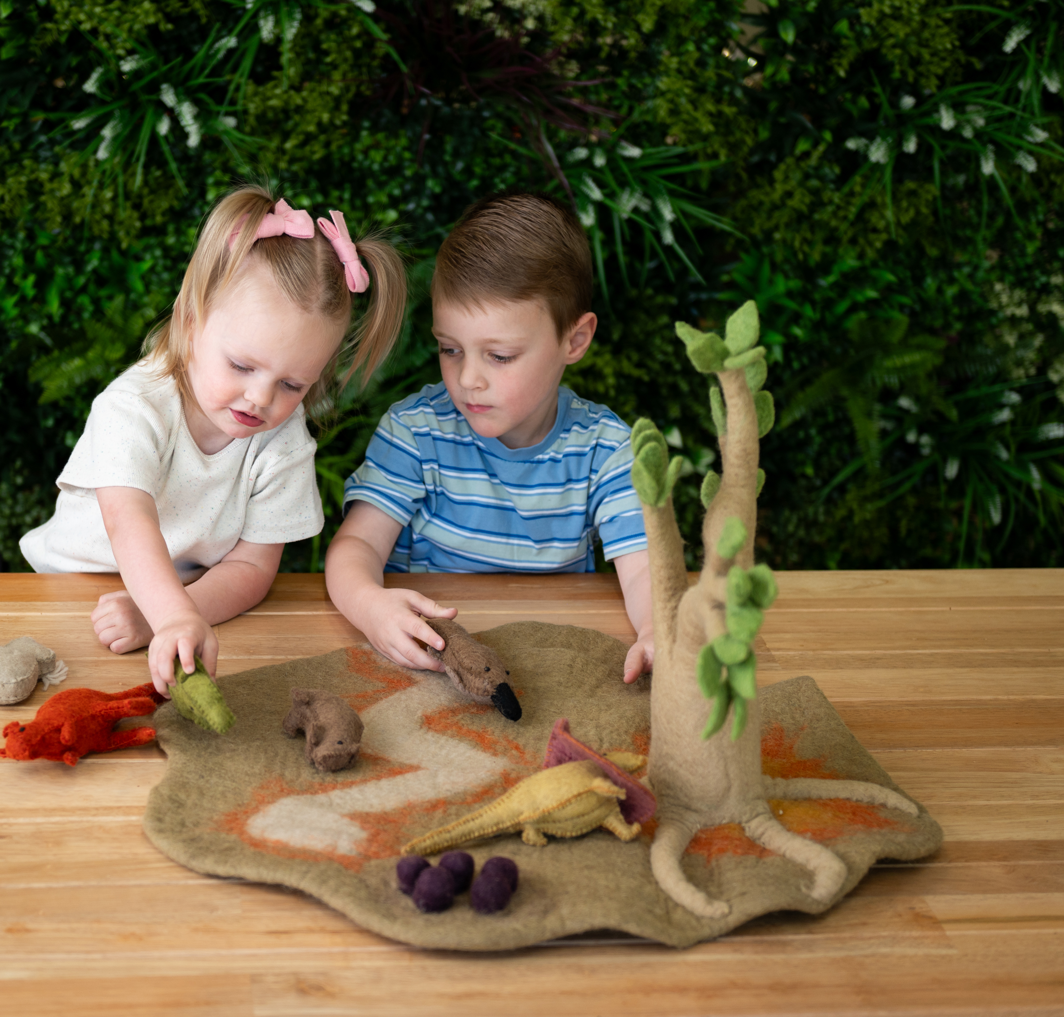 Felt Outback Play Mat & Accessories - Step4 Felt Outback Play Mat & Accessories